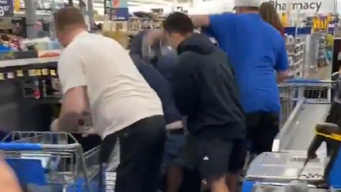 Klienci rzucili się na karty Pokemon