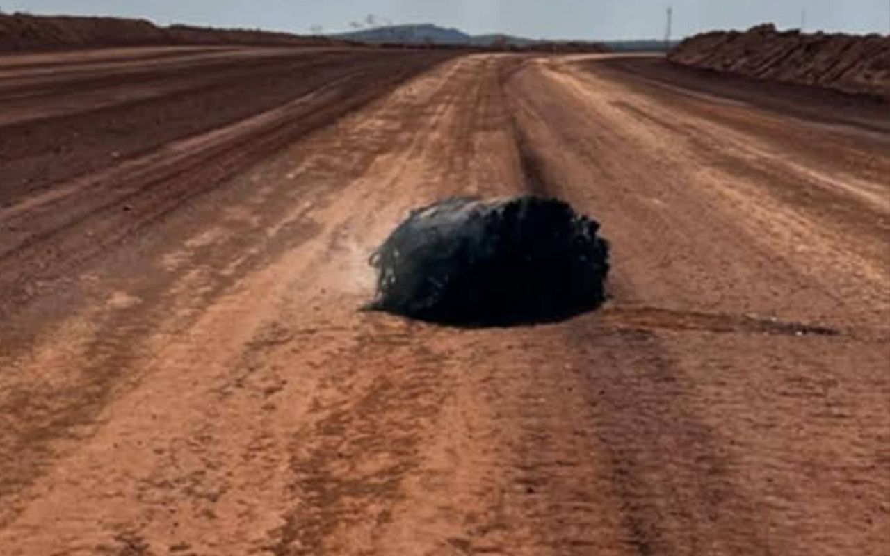 Leżał spalony na środku pustyni. Odkrycie w Australii