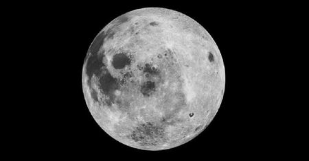 Chandrayaan-3 coraz bliżej lądowania na Księżycu. Indie pokażą Rosji, jak się to robi?