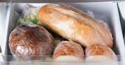 Ten trik sprawi, że twój zamrożony chleb będzie smakował jak prosto z pieca