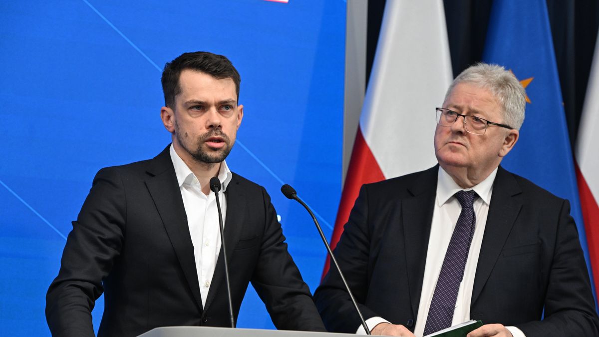 Kołodziejczyk i Siekierski na wspólnej konferencji.