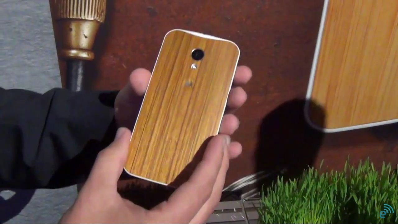 Moto X (fot. youtube.com)