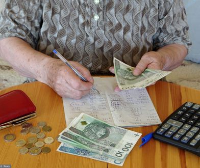 Emerytki już cieszyły się na wyrównanie. I będzie. Ale o jednej sprawie nie pomyślano