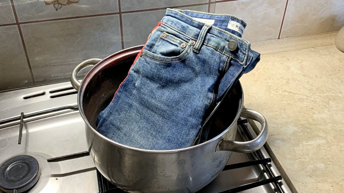 Jak zmniejszyć za duże jeansy?