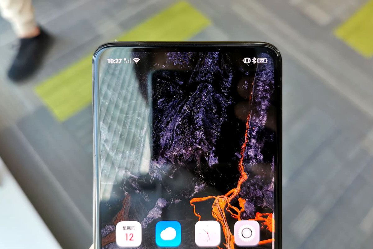 Oto smartfon z aparatem w ekranie! Widzieliśmy prototyp OPPO 2