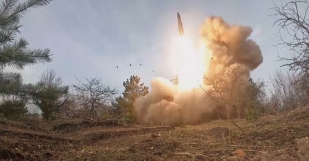 Rosyjskie Iskandery uderzają w Ukrainę. Mobilne wyrzutnie mogą przenosić pociski jądrowe
