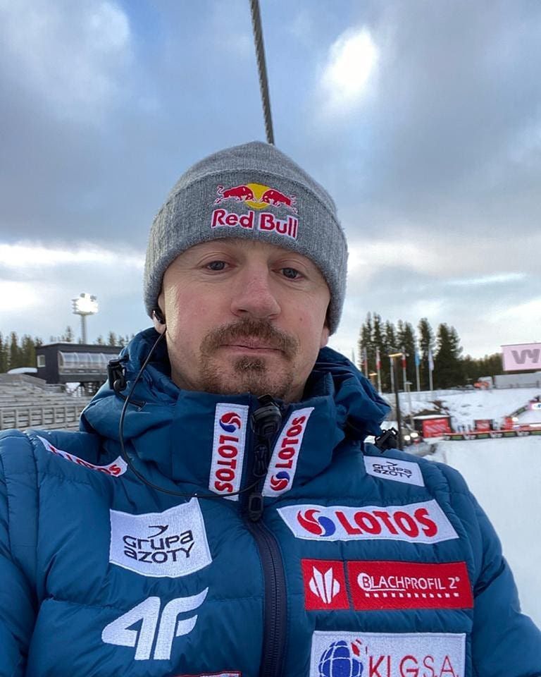 Adam Małysz na razie przechodzi COVID-19 bezobjawowo