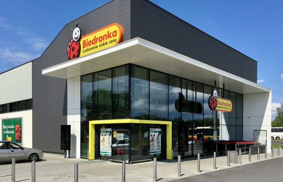 Lisek promuje dostawy przed Biedronką. Będzie pozew