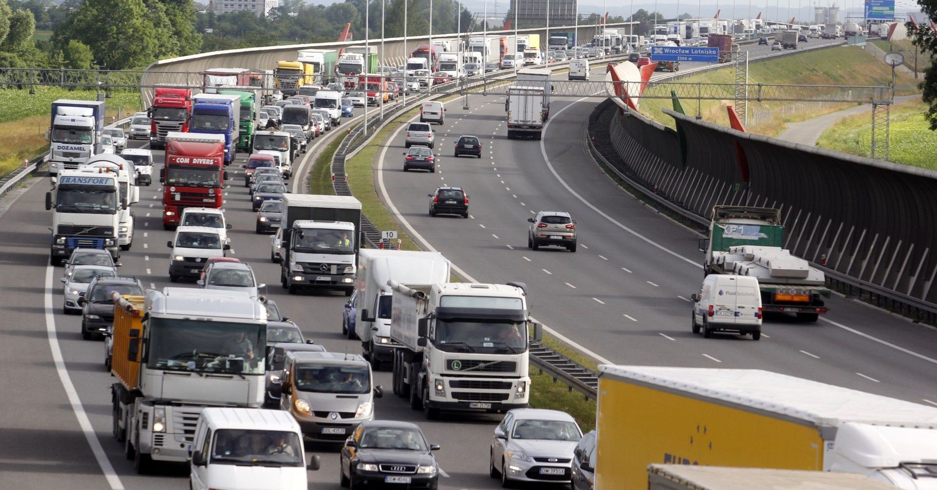 Remont nawierzchni na AOW. Prace potrwają do piątku – możliwe duże korki na obwodnicy.