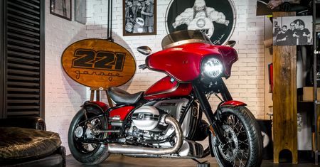 BMW zaprezentowało dwa zupełnie różne customy – R 18 M i R 18 Aurora