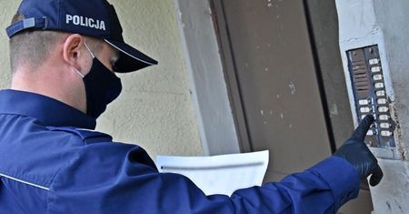 Koronawirus. Setki tysięcy na kwarantannie. Apel policji