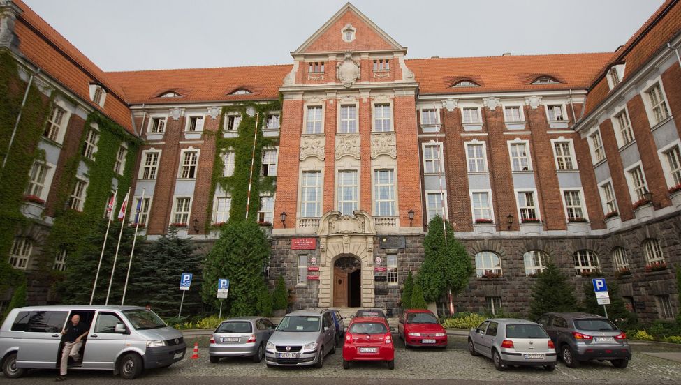 Pogoda w Olsztynie. Prognoza na poniedziałek 6 kwietnia. Silny wiatr