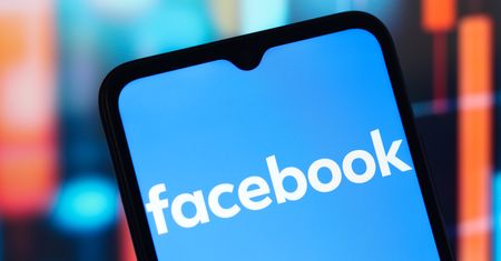 Fala powiadomień na Facebooku. Musisz podjąć decyzję