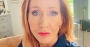 Skandaliczny pomysł J.K. Rowling w celu kontroli płci. Chce, by robić zdjęcia w damskiej ubikacji