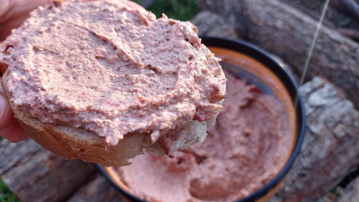 Pasztet może być źródłem nadmiernej ilości soli i kwasów tłuszczowych