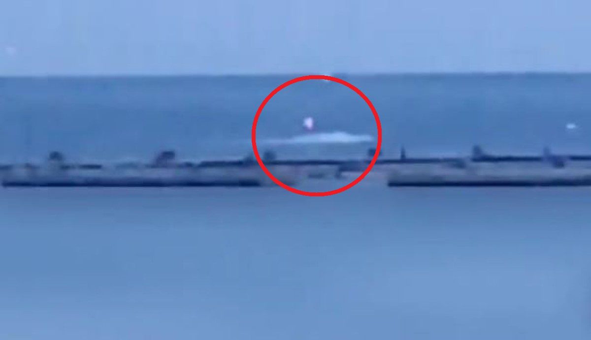Dron morski rzekomo atakujący port  w Sewastopolu