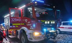 Dramat w Wielkopolsce. Kobieta i dziecko wpadli do zamarzniętego stawu