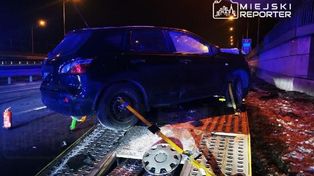 Warszawa: Wypadek na S2. Kierowca i pasażer uciekli z miejsca zdarzenia