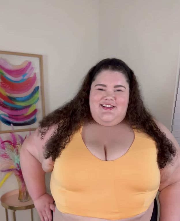 Influencerka WZYWA hotele do powiększenia korytarzy, aby pomóc gościom plus size. Wcześniej domagała się DARMOWYCH miejsc w samolocie