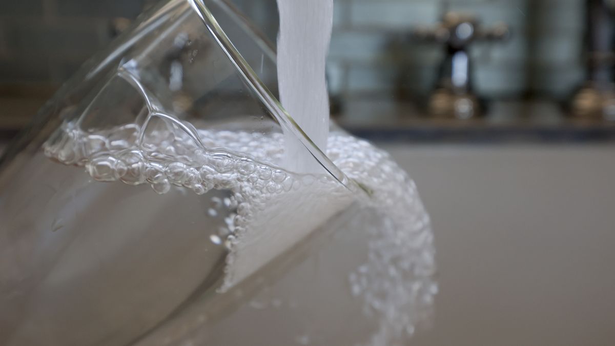 Osiem miejscowości bez wody z kranu. Powodem bakteria