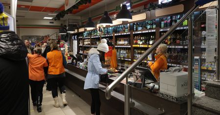Hit stoisk z alkoholem. Polacy kupują go na potęgę