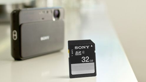 Nowe, szybkie karty pamięci SD z możliwością odzyskiwania danych 1