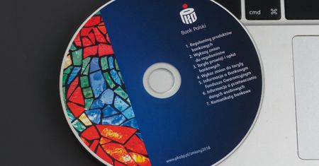 Miliony płyt CD trafiają do klientów banków: prawo wymaga trwałego nośnika