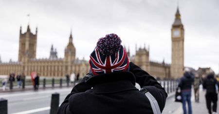 Podróżujący do Wielkiej Brytanii z nowym obowiązkiem