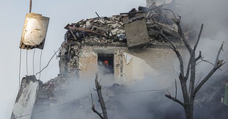 Setki rakiet i dronów. Tym Rosjanie uderzyli na Kijów