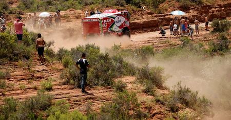 Ciężarówki Eurol Veka MAN Rally Team i Petronas Team de Rooy Iveco w akcji - galeria zdjęć