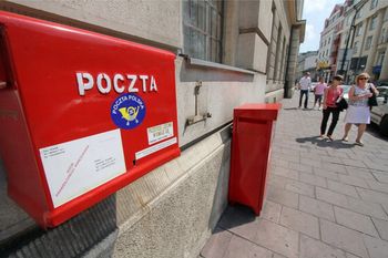 Oto, co oznacza tajemnicza literka R na skrzynkach pocztowych. To ważna informacja dla listonosza