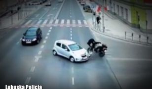 Groźny wypadek w Zielonej Górze. Motocyklista wyleciał kilka metrów w powietrze