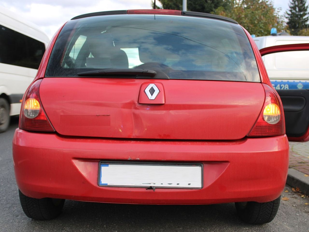 Włosienica: 29-latek po narkotykach spowodował kolizję