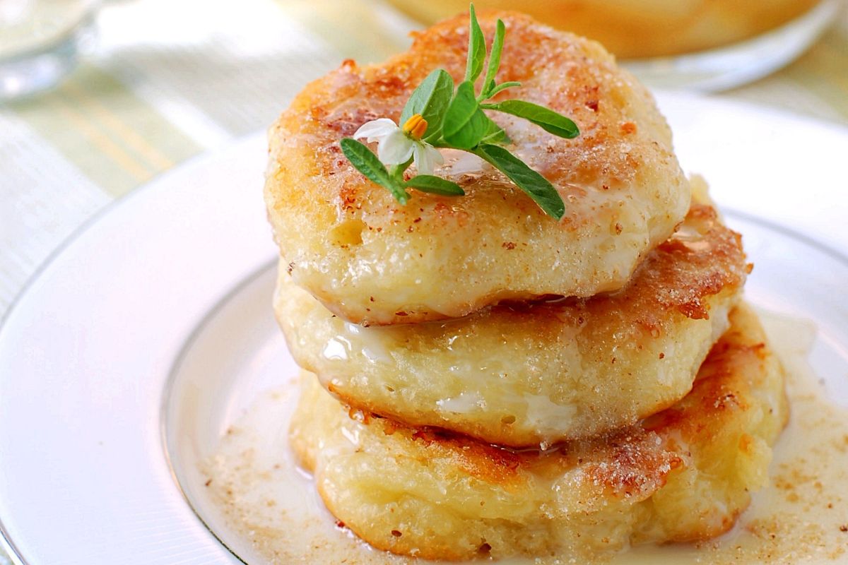 Na obiad zrobię pulchne racuchy. Smakują jak wakacje w tropikach