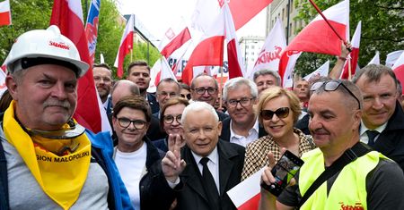 Szydło i Kaczyński przeciwko Zielonemu Ładowi. "Obronimy rolników"