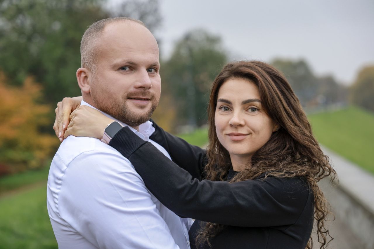 Szukają pracowników do zbioru jabłek. To oferują gwiazdy "Rolnik szuka żony"