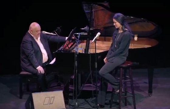 Niema kolęda Kayah, Soyki i Golec uOrkiestry w akcji „Podaruj wigilię” (wideo)