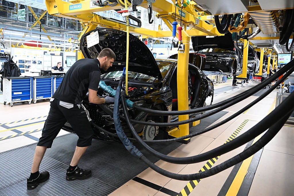 Giganci z Niemiec płacą miliardy za zwolnienia. Wysoka cena za problemy gospodarcze