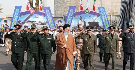 Wojna Izraela z Iranem. Ekspert ostrzega przed scenariuszem: "Lepiej, aby on przeżył i został osądzony"