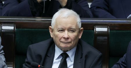 Jarosław Kaczyński w szpitalu. Pobędzie tam kilka dni