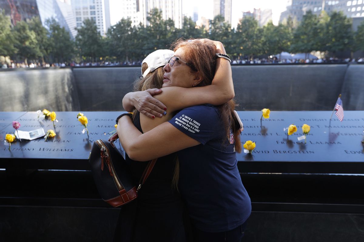Zamachy 11 września. Na miejscu wież WTC panowały wielkie emocje 