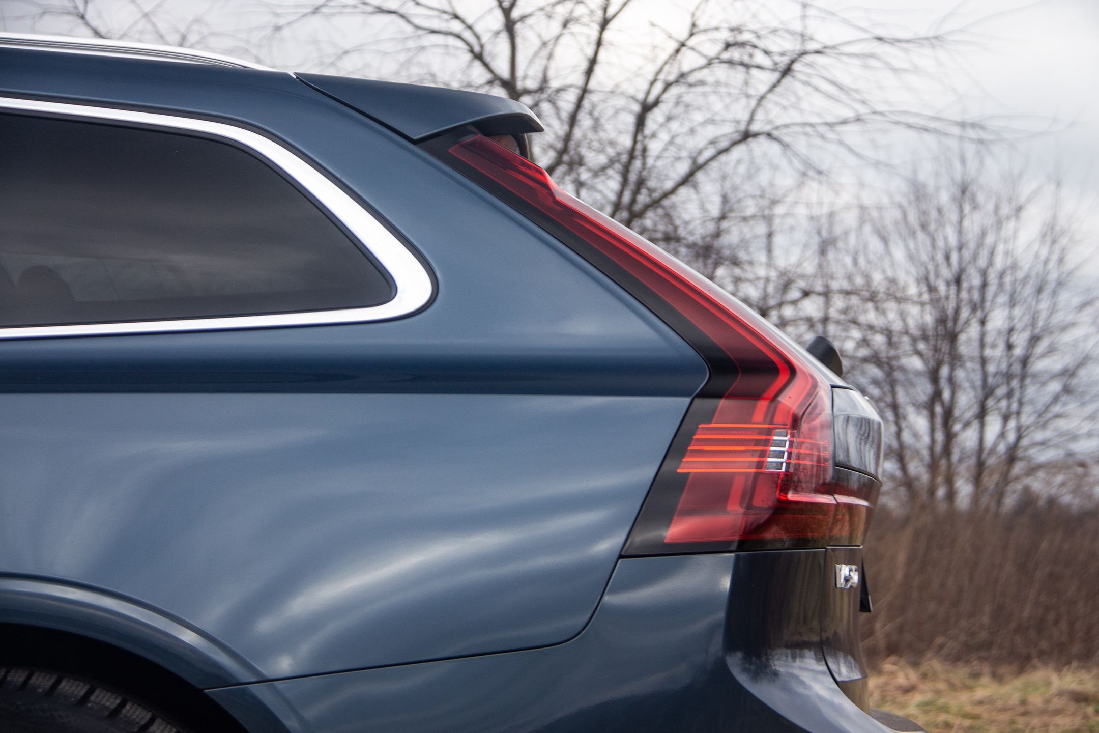 Volvo V90 T8