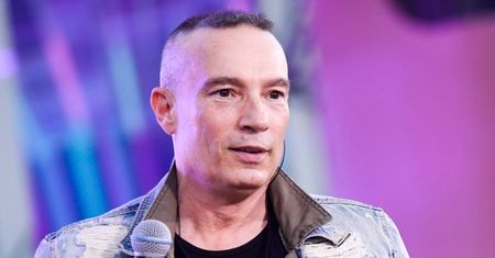 Internauci ZANIEPOKOJENI wyglądem Jacka Stachursky'ego na nowym zdjęciu. "ZARAZ ZNIKNIE"