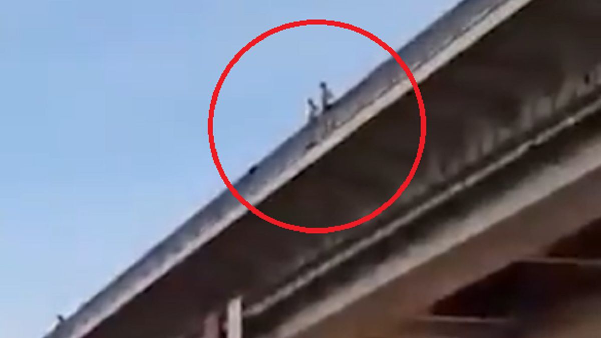 Rosyjscy żołnierze wojsk desantowych szaleją w dniu swojego święta 