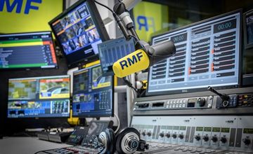 RMF FM zarabia rekordowo. Przybyło pracowników