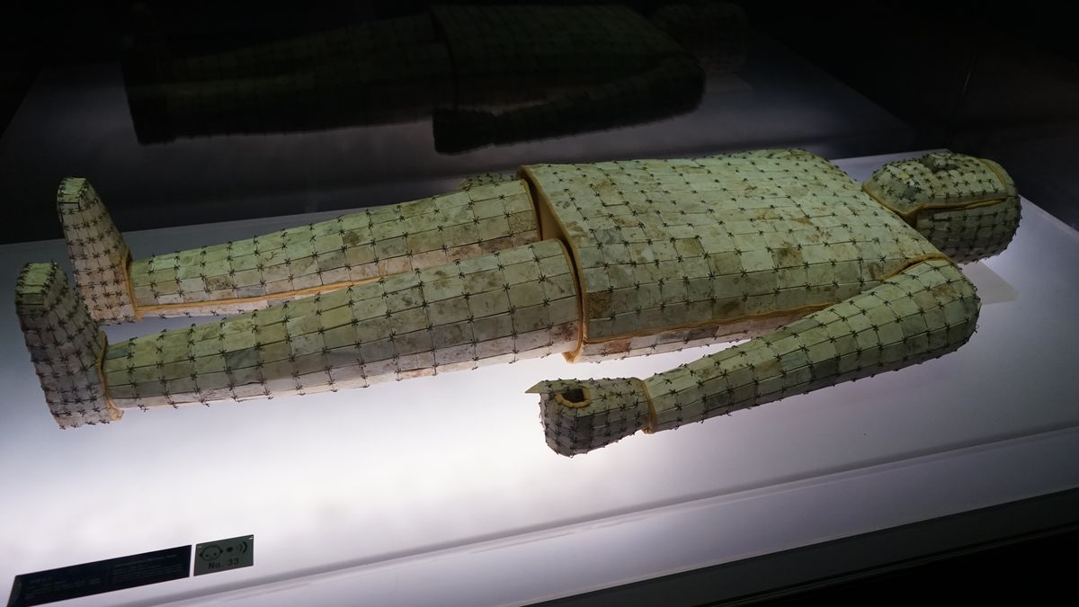 Jadeitowy garnitur pogrzebowy