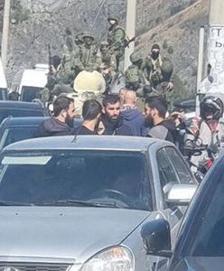 Rosjanie wysyłają transporter opancerzony. "Na wypadek, gdyby ludzie chcieli się przebić"