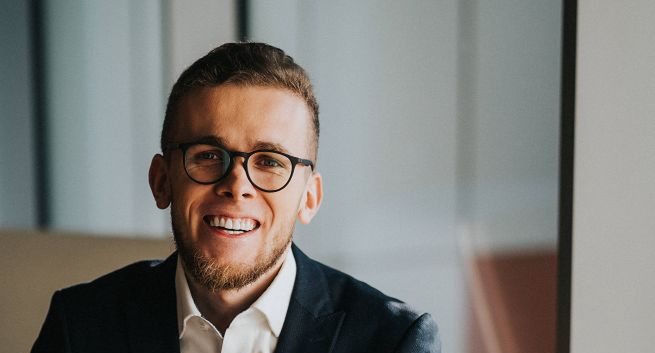 SzachMajk na TikToku chce skorzystać z sukcesu "Gambitu królowej” na Netfliksie