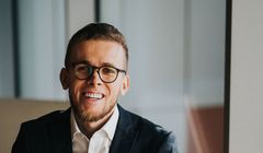 SzachMajk na TikToku chce skorzystać z sukcesu "Gambitu królowej” na Netfliksie