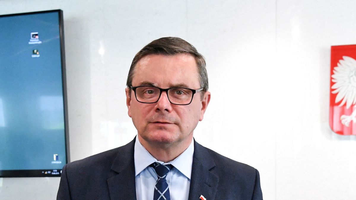 Poseł PiS i były minister transportu Jerzy Polaczek poinformował na Facebooku, że zaraził się koronawirusem. 